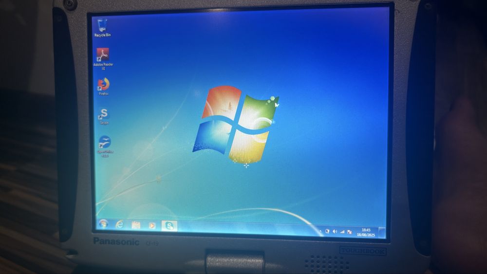 Vand laptop panasonic CF-19 cu touch pad si pix atasat pentru diagnoza