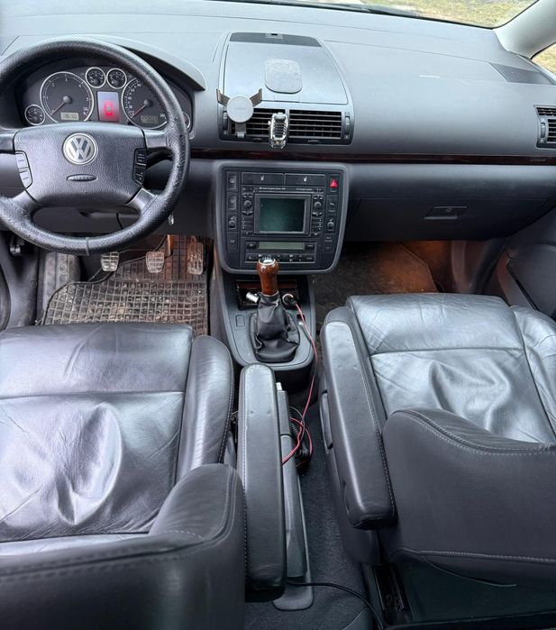 Volkswagen Sharan 2009 – 2.0 TDI 140 CP