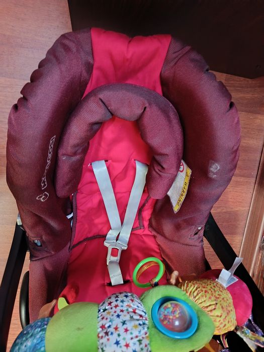 Landou Maxi Cosi model universal cadou jucărie Senzoriala