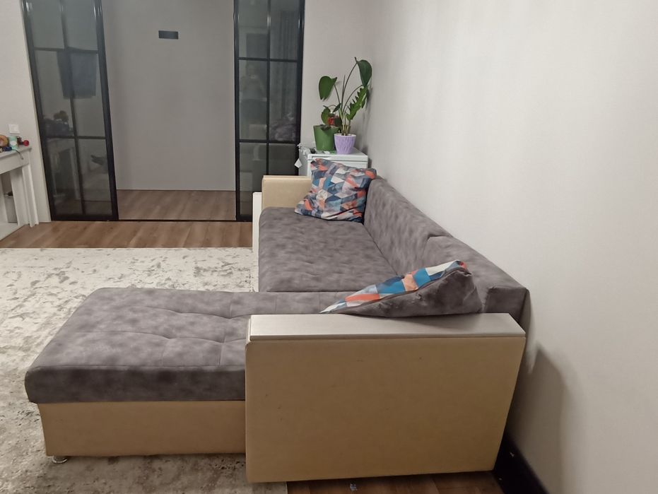 Продам диван в хорошем состоянии