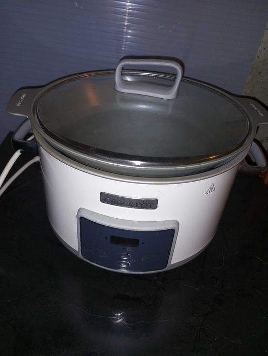 Slow cooker crock-pot