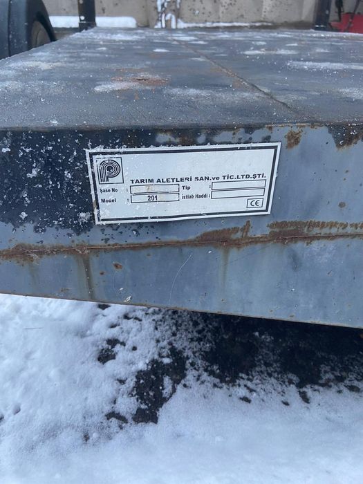 Прицеп заводской 1,5 тонны с лапами