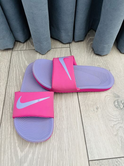 Papuci Nike —— 32