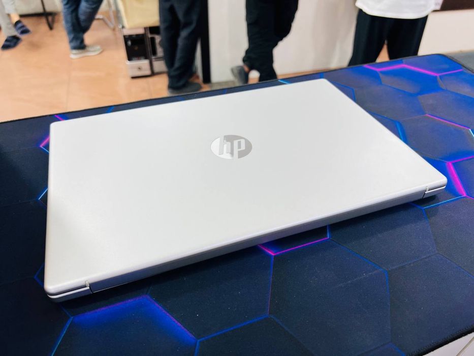 HP 15-fc0003nia Ryzen 5-7520U 8GB/512GB SSD