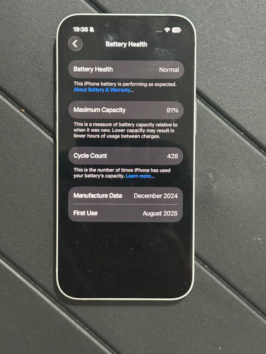 iPhone 16e.