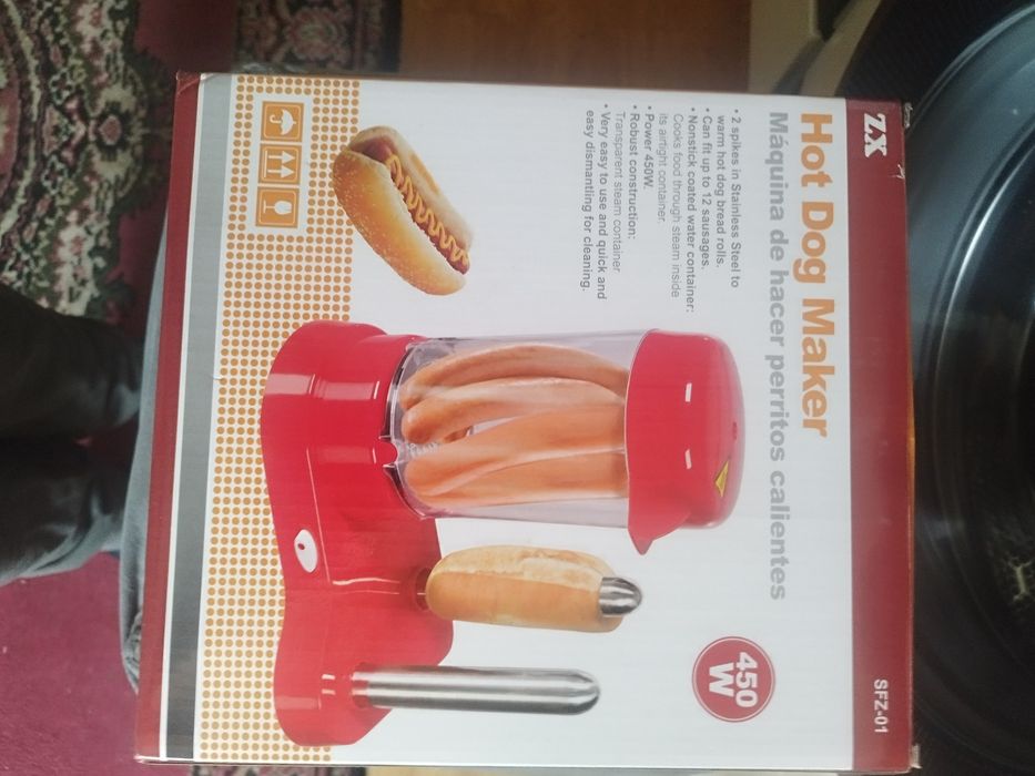 Продавам две хладилни витрини