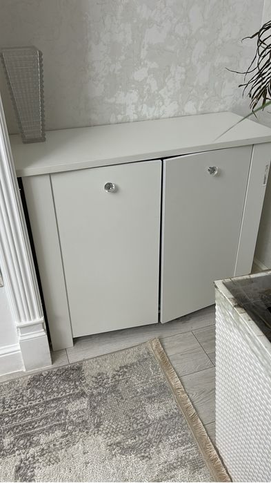 Тумбочки 17.000 , 2 штуки