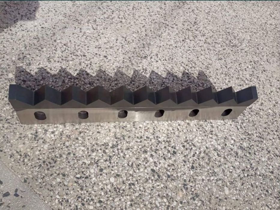 Изработка и заточване на ножове за мелници, шредери и дробилки