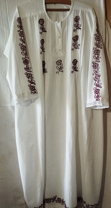 Автентични български народни ризи с бродерия