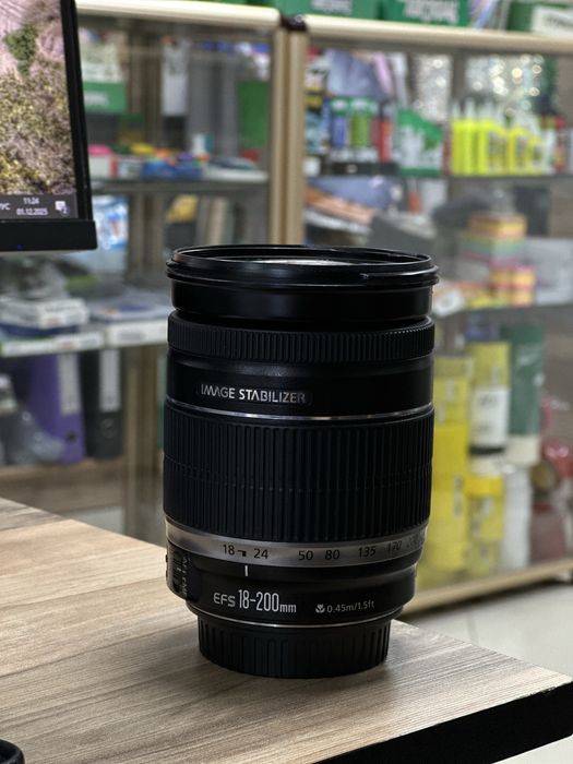 Canon EF-S 18-200mm 3,5-5,6 IS