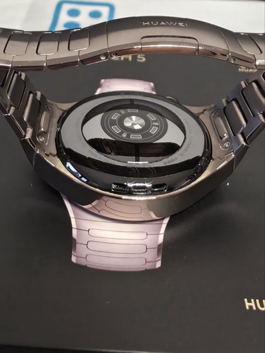 КАТО НОВ 42mm Huawei Watch 5 LTE Зора Гаранция 2027 SAND Gold Titanium