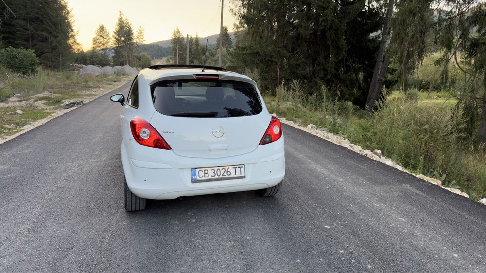 Opel corsa 1.2 2010