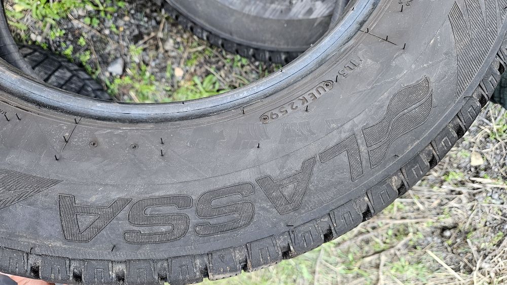 2бр като нови гуми 215 65 16С дот 25 ласа lassa