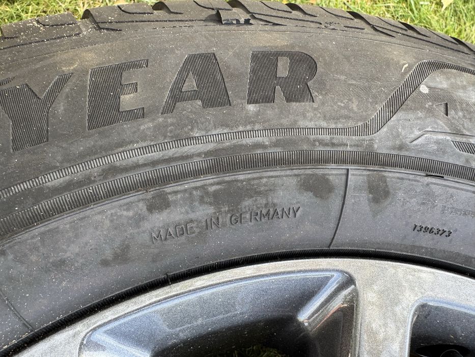 Roti complete Ford Ranger -anvelope iarna Good Year si  jante orig.