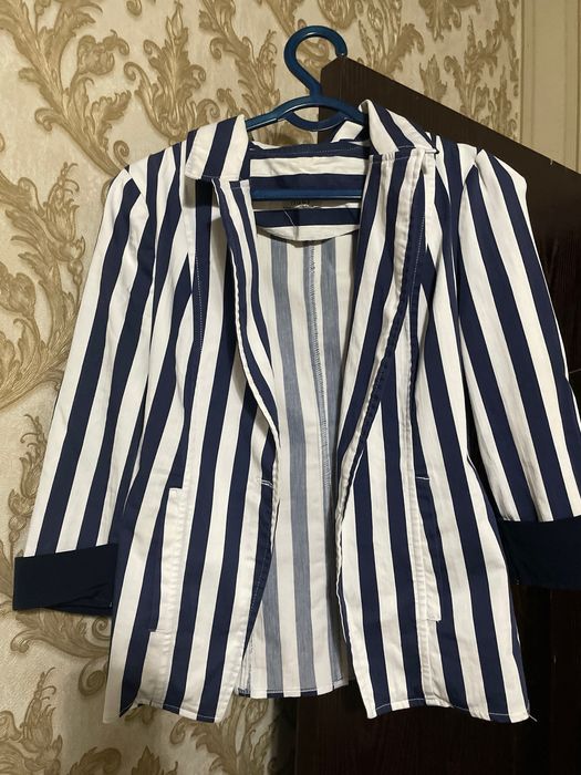 Блузки и пиджак нарядные летние