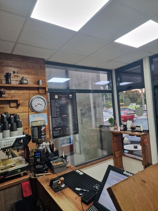 Afacere la cheie-Cafenea deja functionala-Tatarasi
