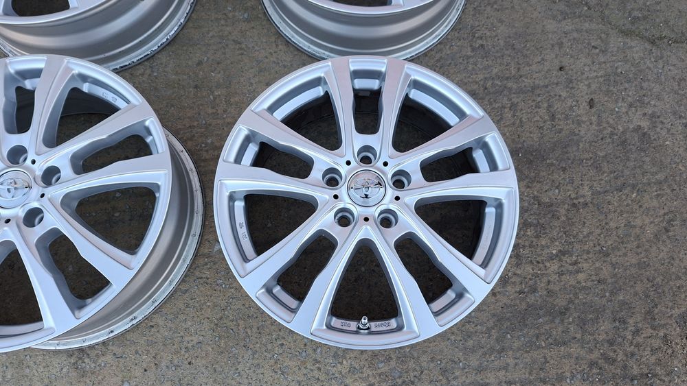 Джанти 17" 5х114'3 Тойота Ярис Крос