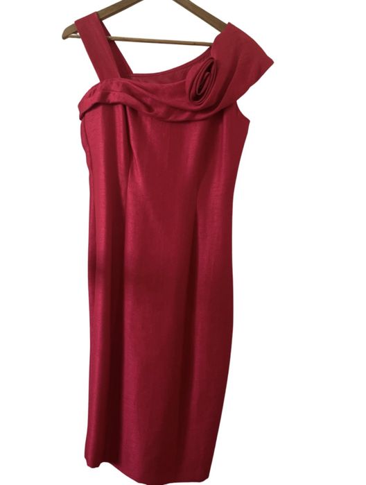 Rochie de  seara( purtata de  2 x )conditii f bune