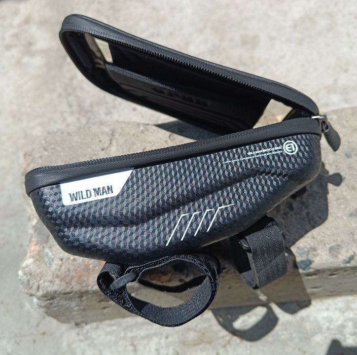 Велосумки, держатель телефона.