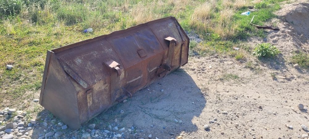 Vând uși Iveco daily ,cupa incarcator prindere euro