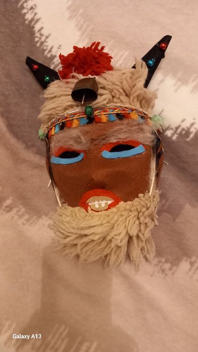 Предлагам кукерски маски