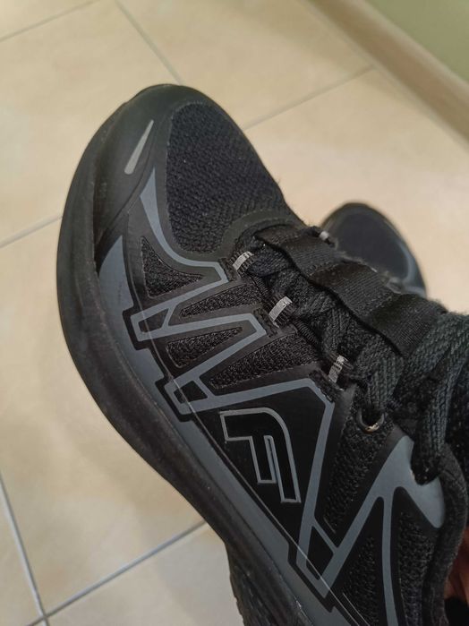 Маратонки FLAIR номер 40