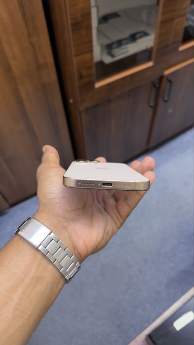 iPhone 16 pro max 256gb