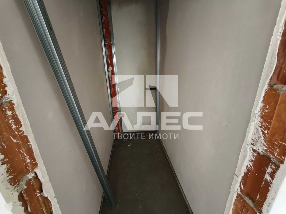 Продава се Двустаен апартамент в София, Банишора - 68 кв.м за 1320 €/кв.м - Снимка #9