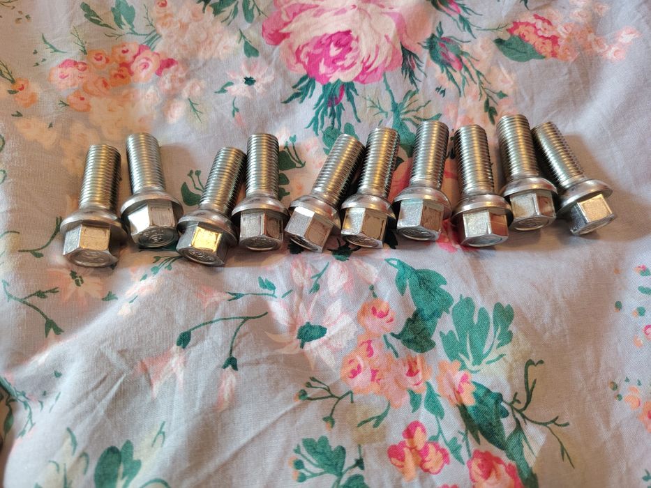 Болтове за джанти за Мерцедес