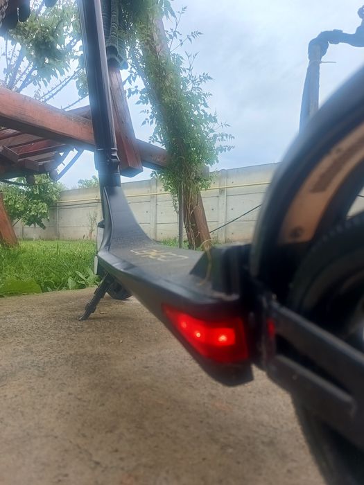 Trotineta electrica lexgo nouă