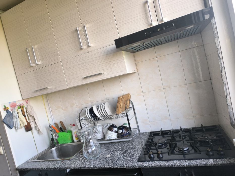 Шаҳар марказида 4 хонали уй сотилади, шошилинч