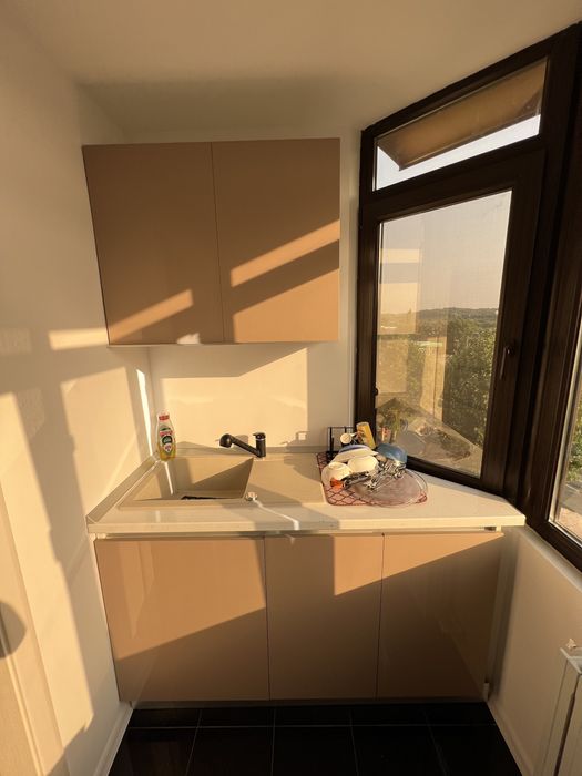 zona h-uri fata in fata cu statia de autobuz !!!