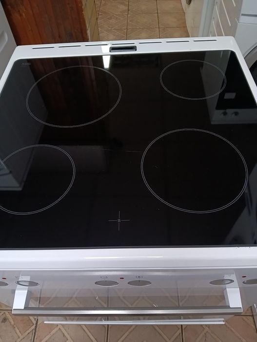 Като нова свободно стояща печка Бош Bosch с 2 години гаранция!