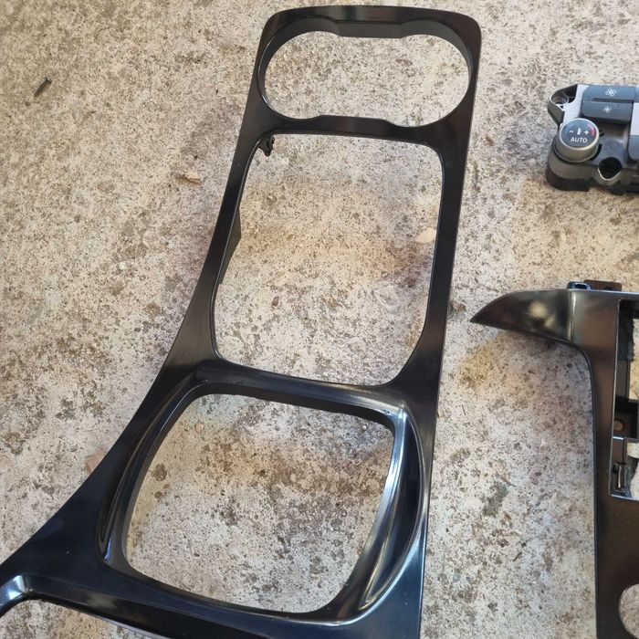 климатроник и панели за  форд