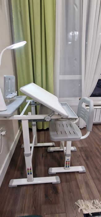 Растущая парта-стол трансформер