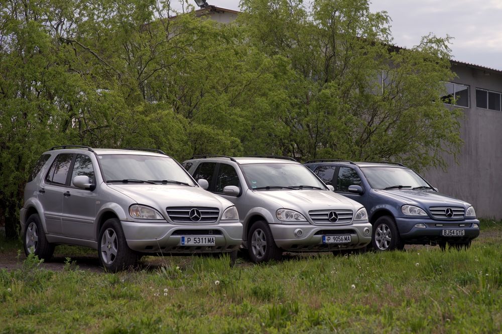 Dezmembrez Mercedes ML270CDI 400 500 430 bara fata spate motor cutie viteze transfer cardan mic ușa aripa capota scaun selector injector turbo vas spa