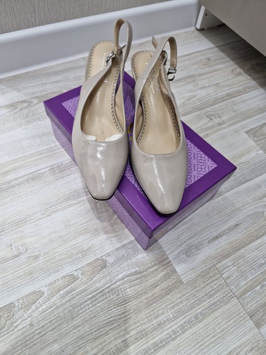 Туфли кожаные серобежевые тон