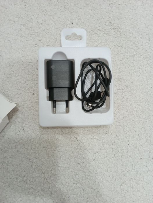 Продавам зарядно за телефон Type C