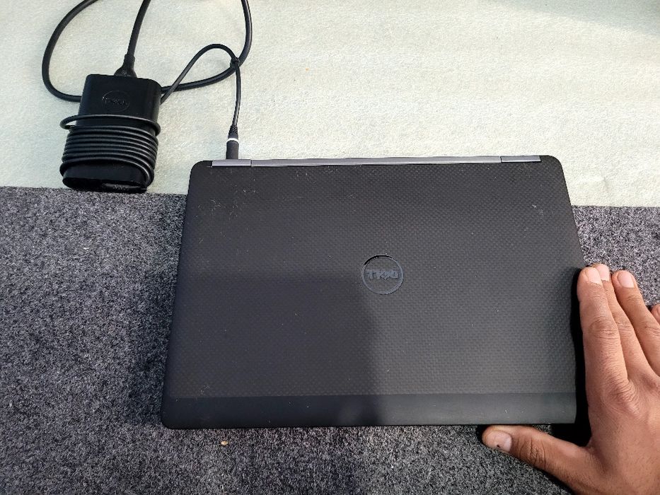 Dell notebook Latitude E7270