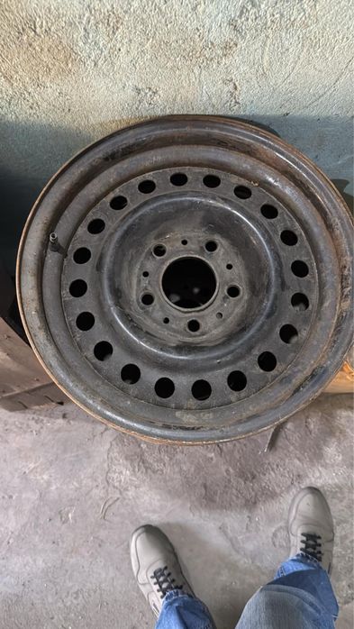 Железные диски BMW  e34 R15