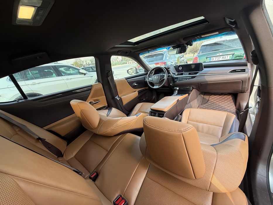 Lexus ES 300h Hybrid