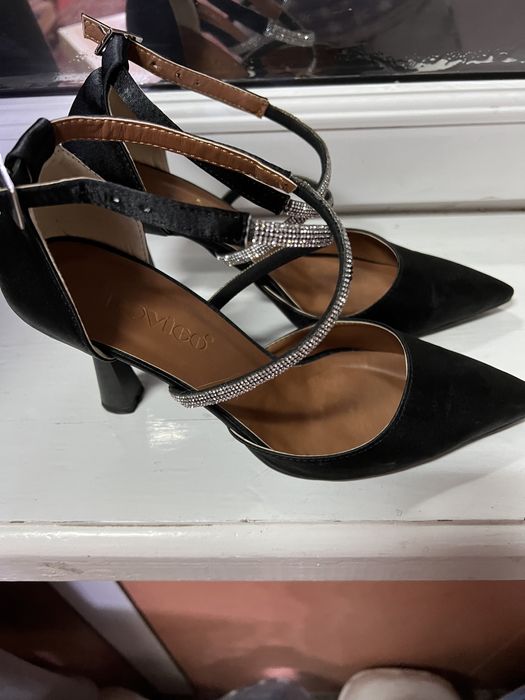 Продается Женская обувь