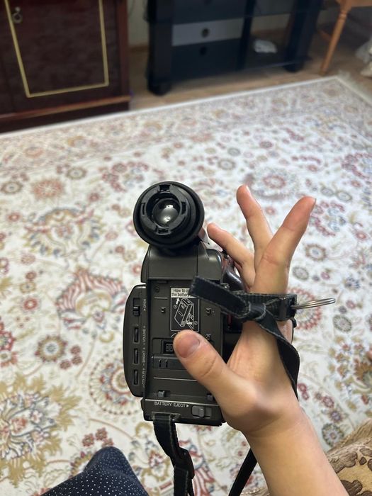 Продам видео камеру Panasonic