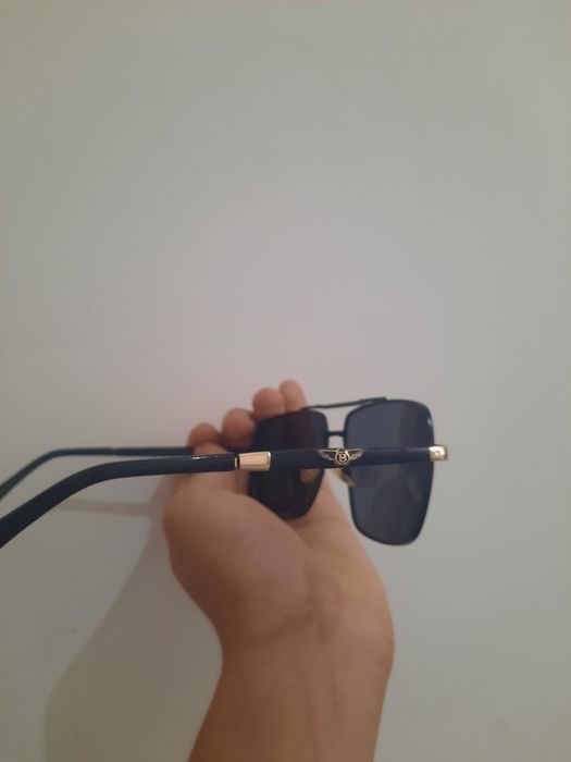 Bentley logosi tushirlgan ochki