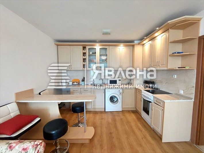 Продава се Тристаен апартамент в Несебър - 87 кв.м за 874 €/кв.м - Снимка #1