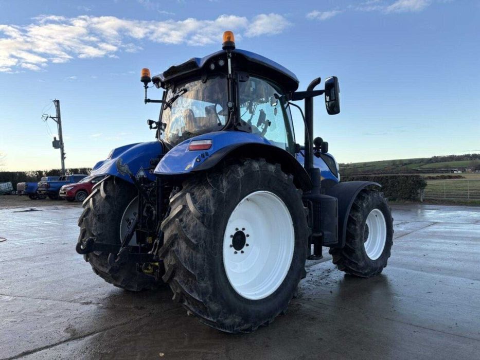New Holland T7.210