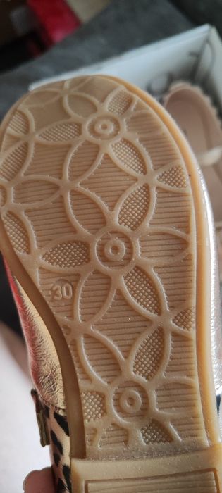 Туфельки для девочки