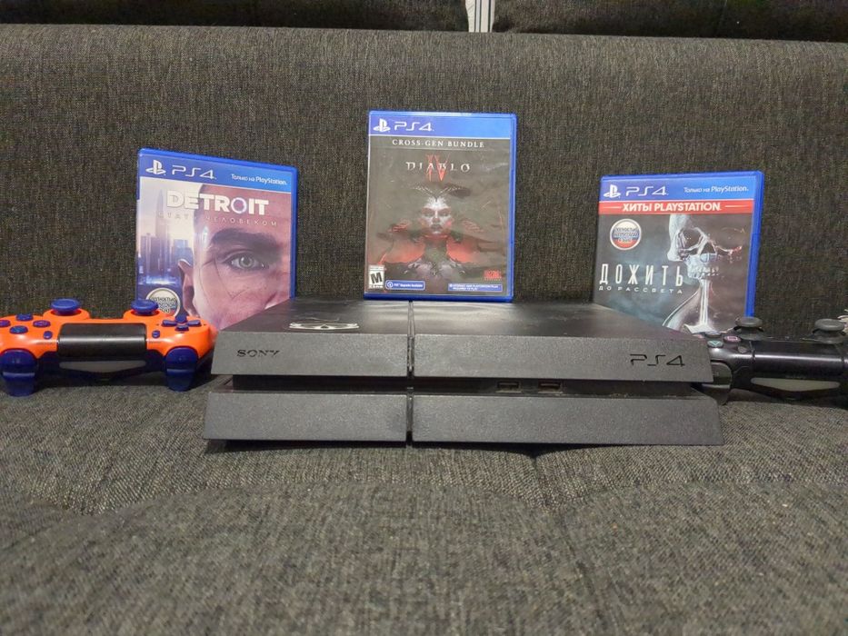 Продам Sony PlayStation 4