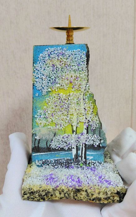 Подсвечники из натуральных камней.