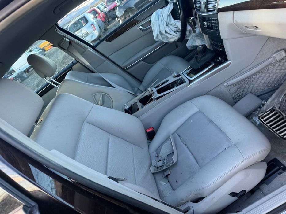 Dezmembram Mercedes W212 E200-E220 2009-2016